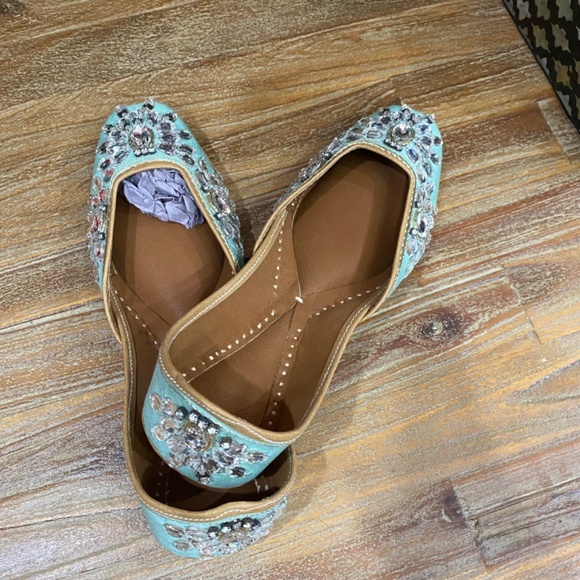 Teal Juttis - Picture 6 of 8